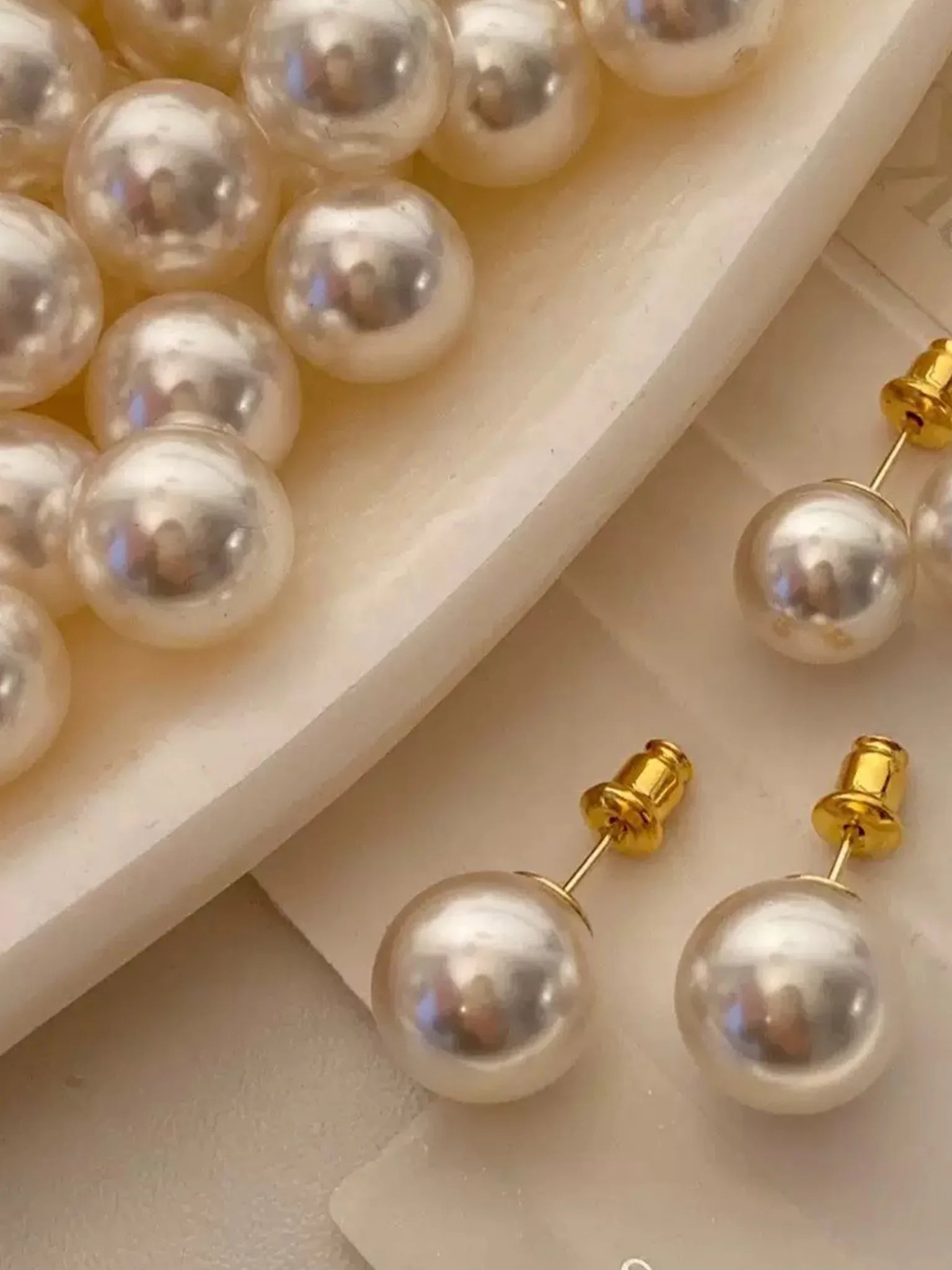 Minimalist White Pearl-Style Earrings Stud Cilp on